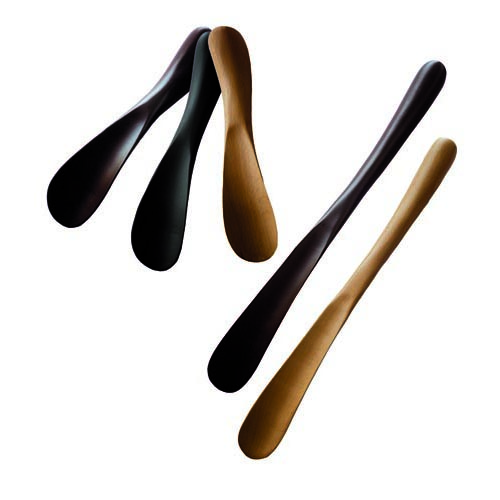 wooden shoehorn